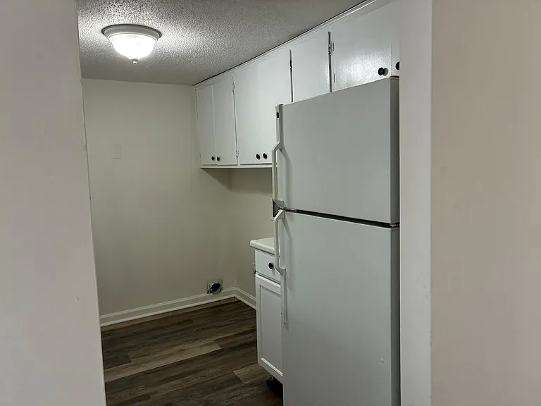 2326 Winston Way — Photo 4