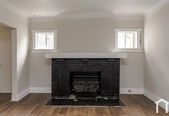 3rd image of 4440 Fairview Dr