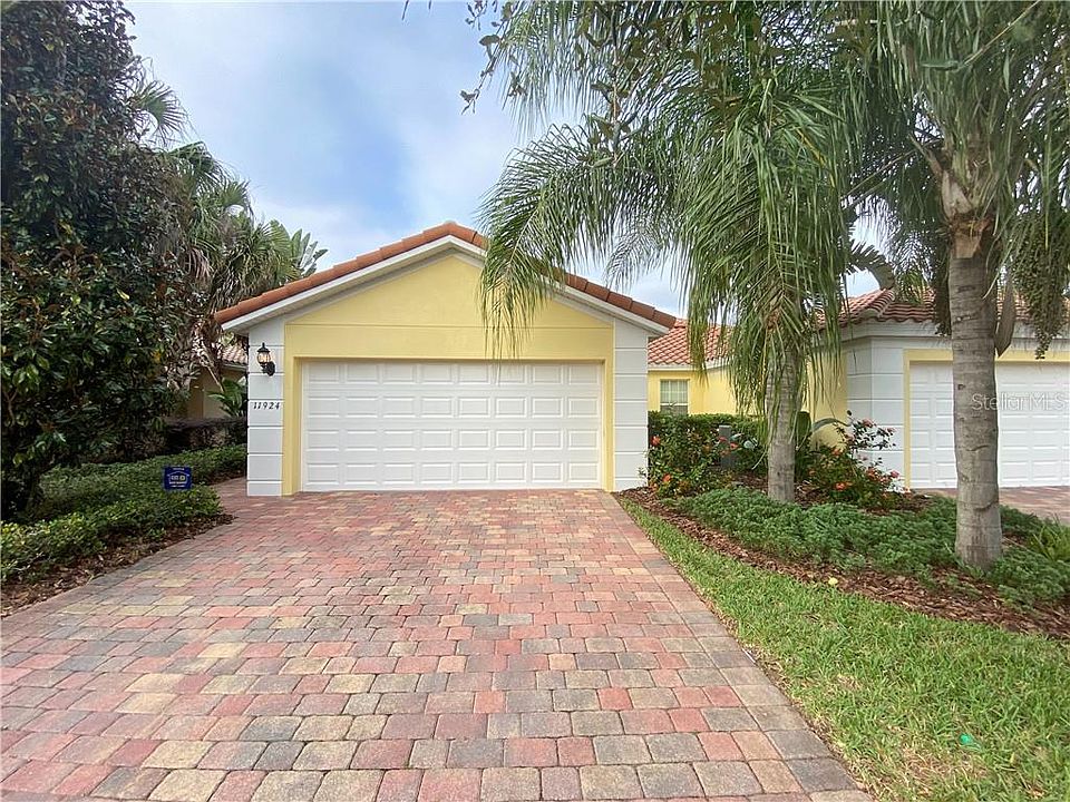 1st image of 11924 Fiore Dr