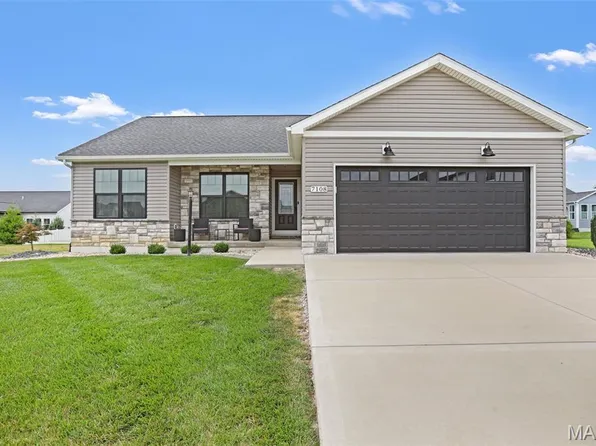 7108 Savannah Dr, Glen Carbon, IL 62034