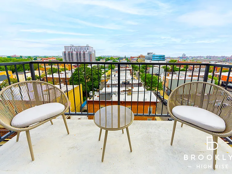 2667 Fulton St #6G — Photo 8
