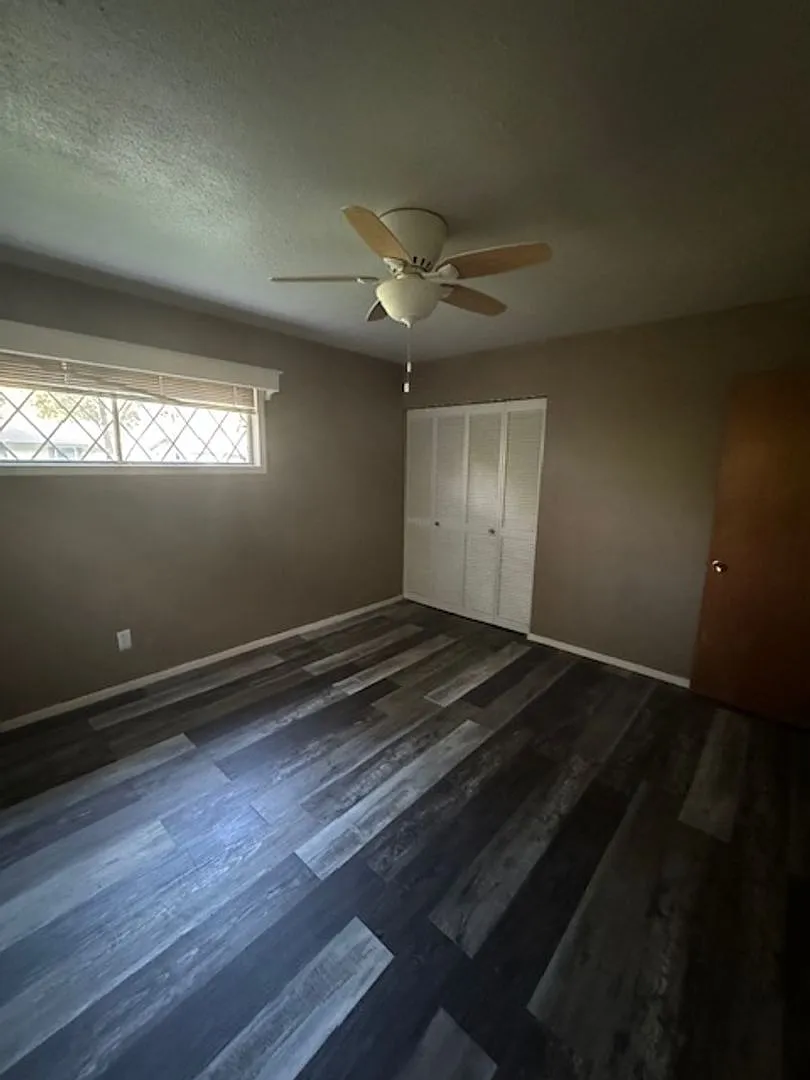 3865 Meadow Lane — Photo 4