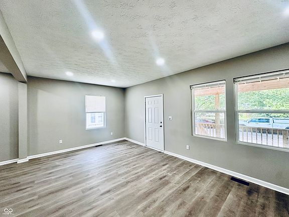 3rd image of 714 W Charles St