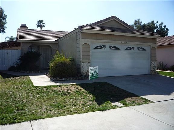 2nd image of 27879 Moonridge Dr