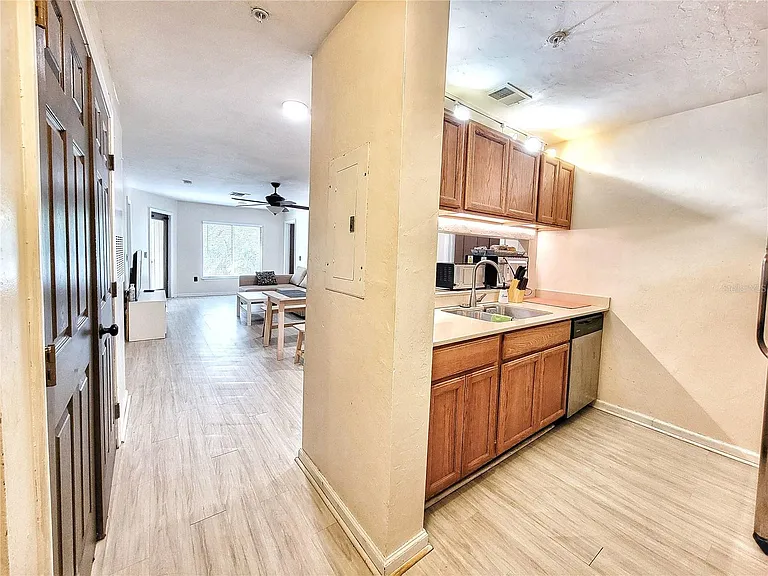 4000 SW 23rd St #4-308 — Photo 9