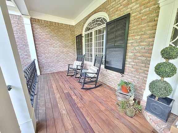 front wrap around porch