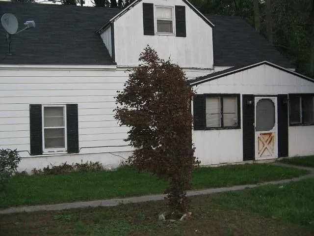 529 S McCord Rd photo 1