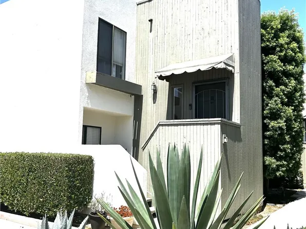 2336 Elden Ave APT D, Costa Mesa, CA 92627