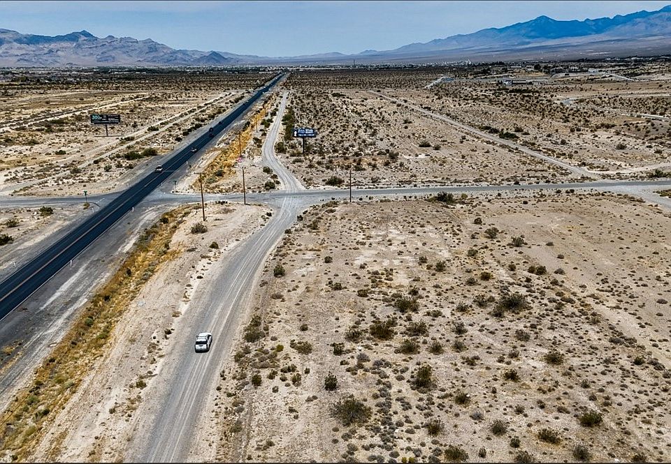 1st image of 581 N Frontage Rd