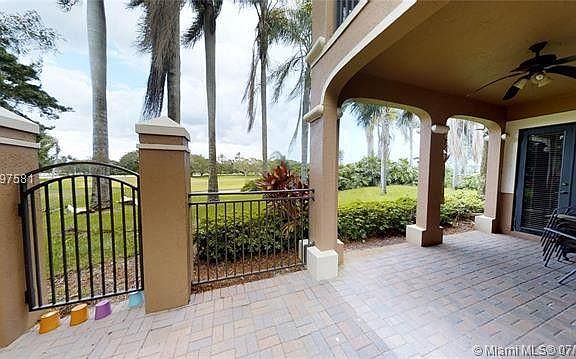 5th image of 2724 Kinsington Cir