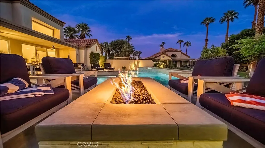 3 bed, 3.5 bath, 2353 sqft, $6,425 — Photo 4