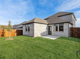964 Dahlia Dr, Lavon, TX 75166