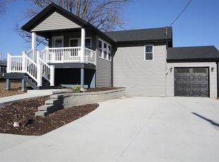 2432 Randolph St, Alton, IL 62002