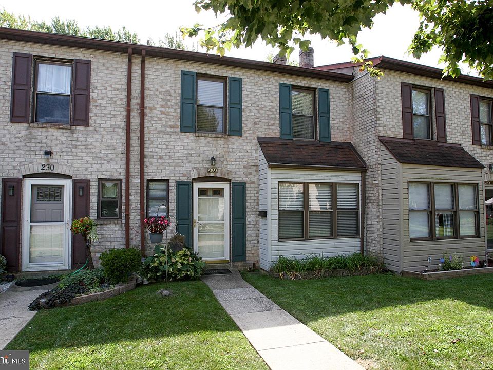 1st image of 232 East Ct #232