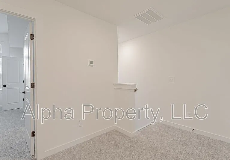 1455 Darrowby Way — Photo 11
