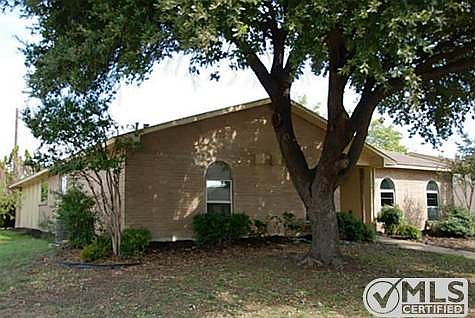 2nd image of 1801 Castille Dr