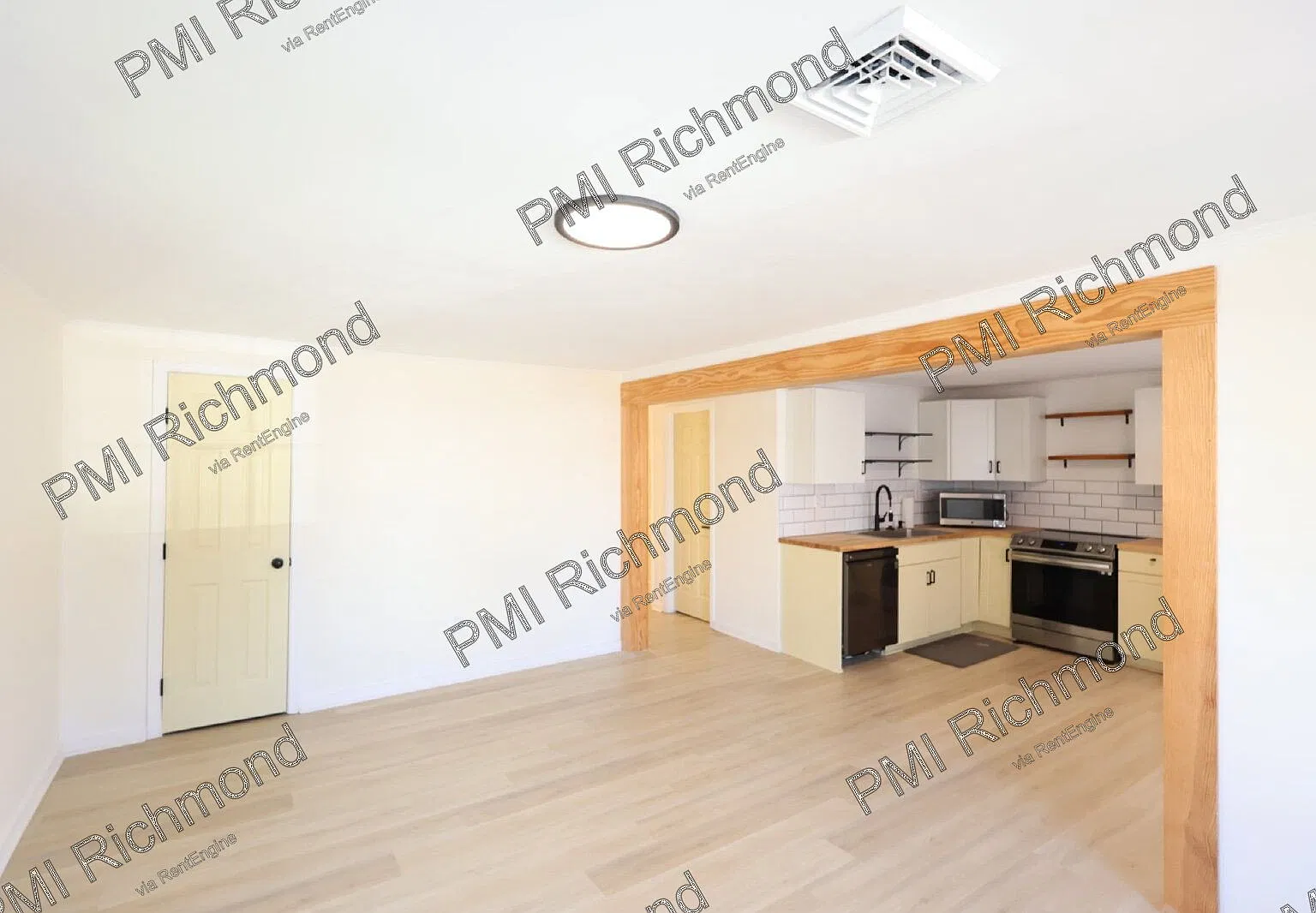 3 bed, 2.0 bath, 1000 sqft, $1,800 — Photo 4