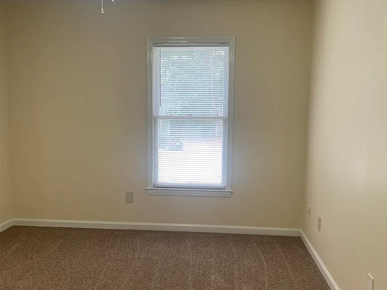 125 Misty Oak Rd #B — Photo 12