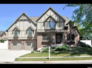 8823 S Summer Meadow Dr, Sandy, UT 84093