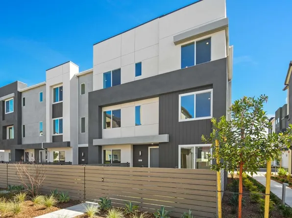 27327 Bear Creek Ln, Valencia, CA 91381