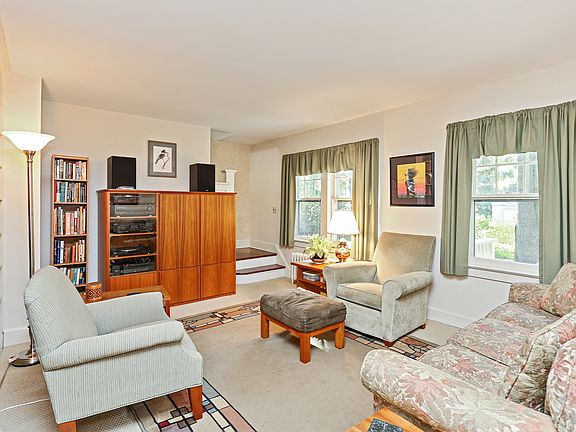 3rd image of 1171 Bouerie Ln