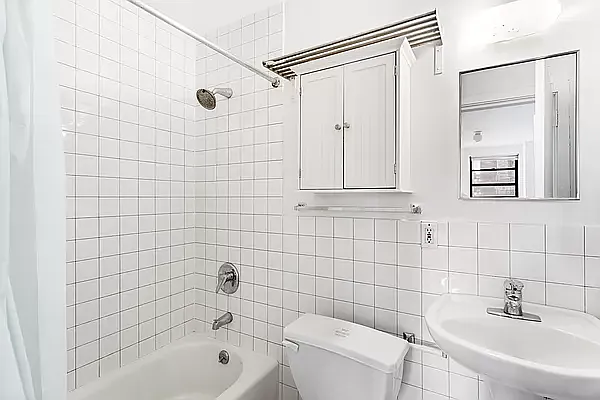 Rented by The Agency | media 10