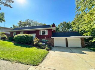 865 Roanoke Dr, Springfield, IL 62702