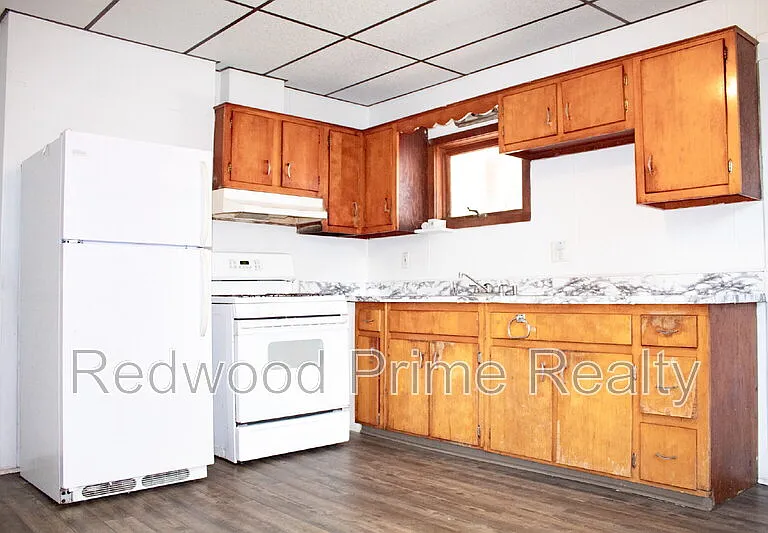 901 Coleman Ave — Photo 2