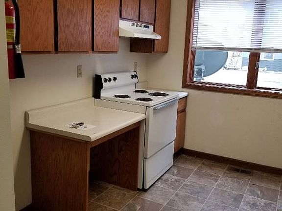 3rd image of 731 Palmer St APT 1