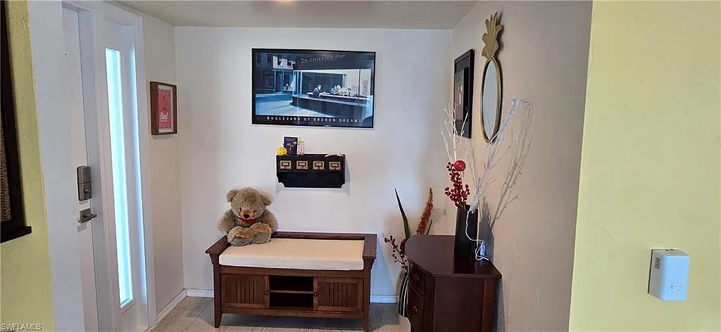2 bed, 2.0 bath, 1450 sqft, $5,500 — Photo 3