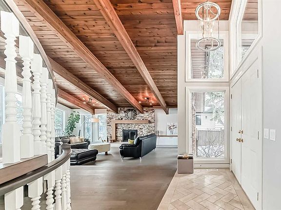 2nd image of 56 Patterson Cres SW