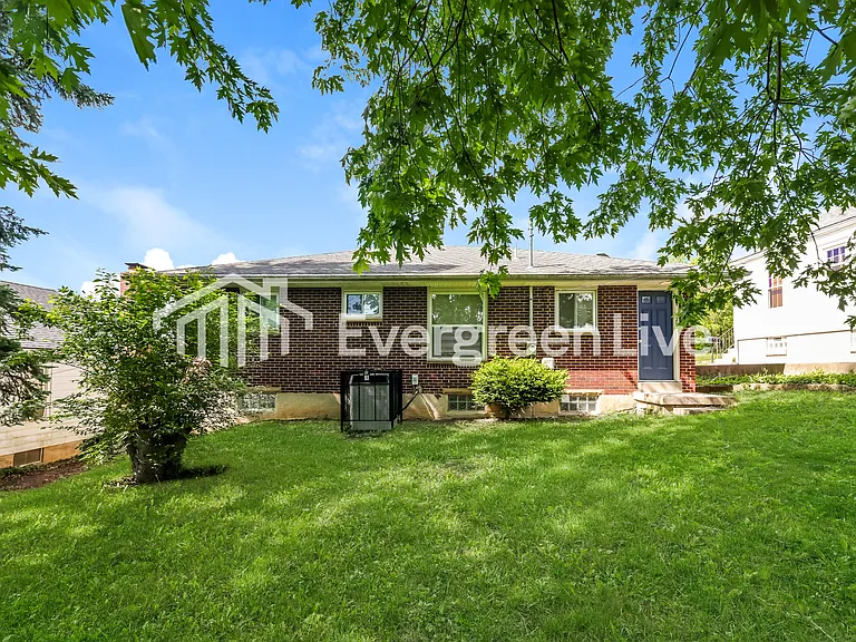 3826 E 4th St — Photo 15