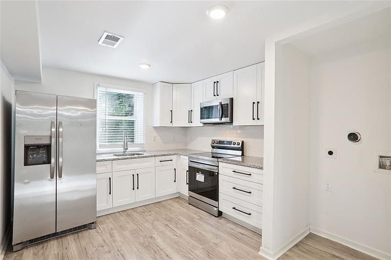 1st image of 2533 Kelly Lake Rd