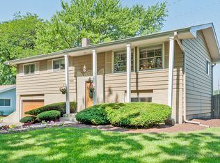 2S308 Valley Rd, Lombard, IL 60148