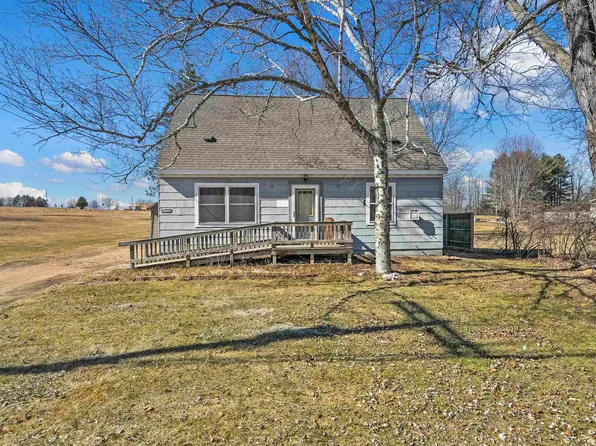 N10933 State Road 22, Clintonville, WI 54929