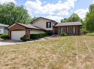 410 Hillview Ct, Lemont, IL 60439