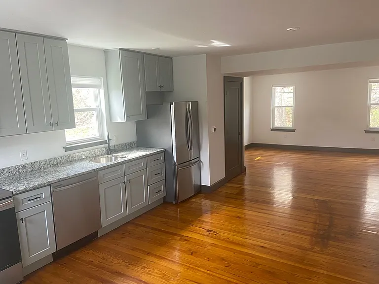 1232-1234 Bushkill Dr — Photo 2
