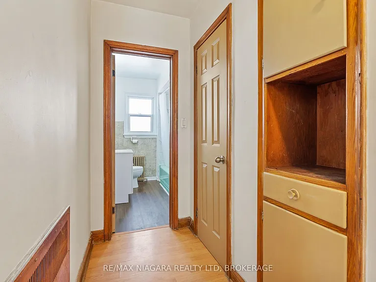 136 Haig St #1 — Photo 8