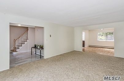 5th image of 5 Puritan Ln