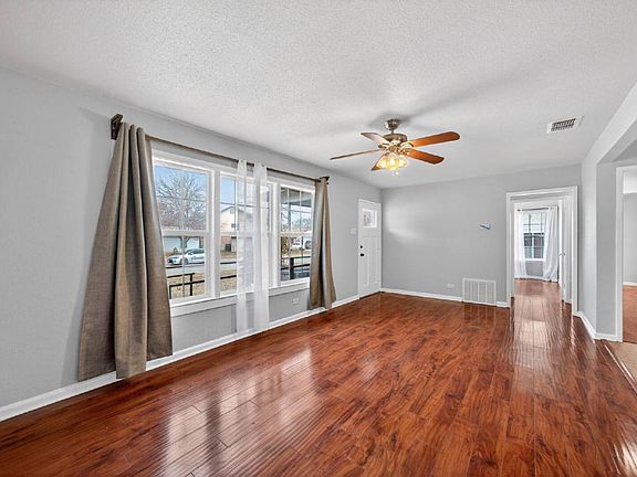 4th image of 408 Aviation Ave