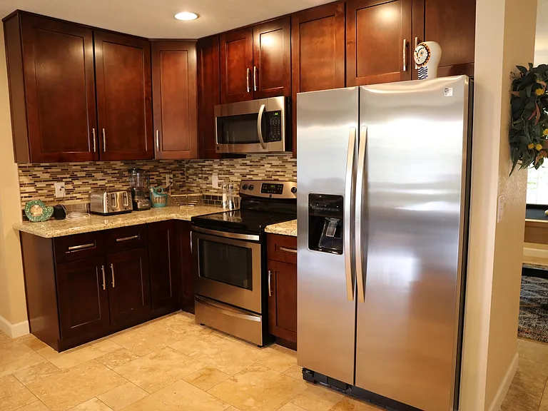 N 48th Pl — Photo 8