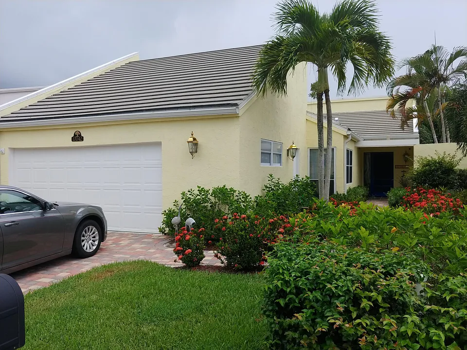 17042 Traverse Cir