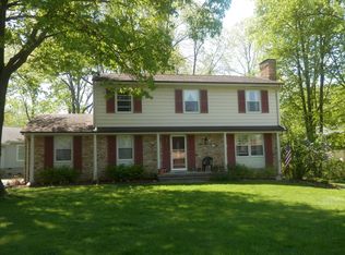 18 Lakeshore Dr, Danville, IL