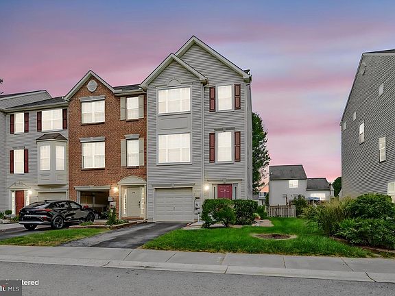 2nd image of 41 Carrick Ln