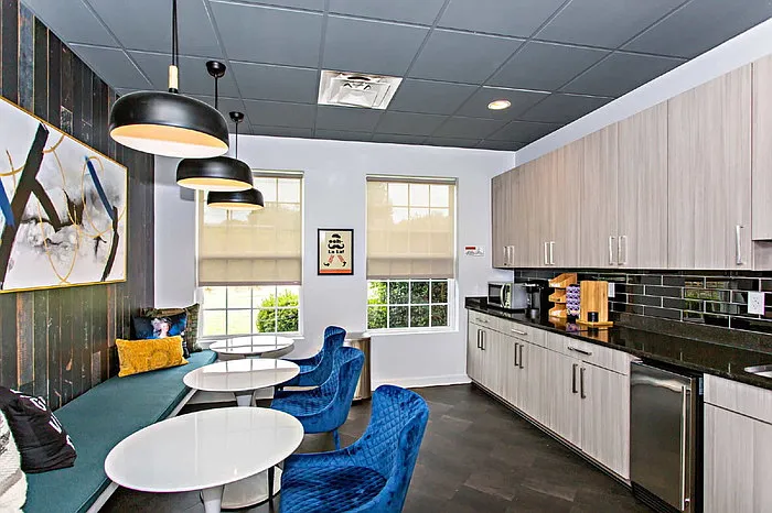 221 Campus Dr #4 — Photo 19