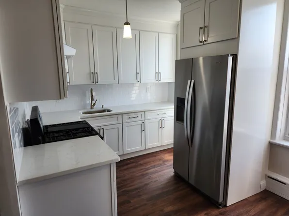 64-10 Myrtle Avenue image 3 of 16