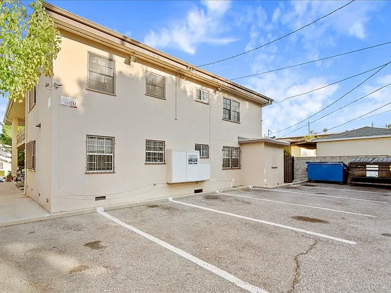 1725 S Robertson Blvd #8 — Photo 21