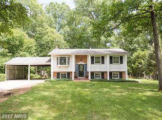 8721 Badger Dr, Alexandria, VA 22309