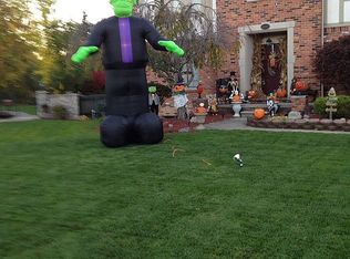 26030 Waterbury Way, Grosse Ile, MI 48138