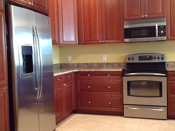 4th image of 4641 Overlook Dr NE